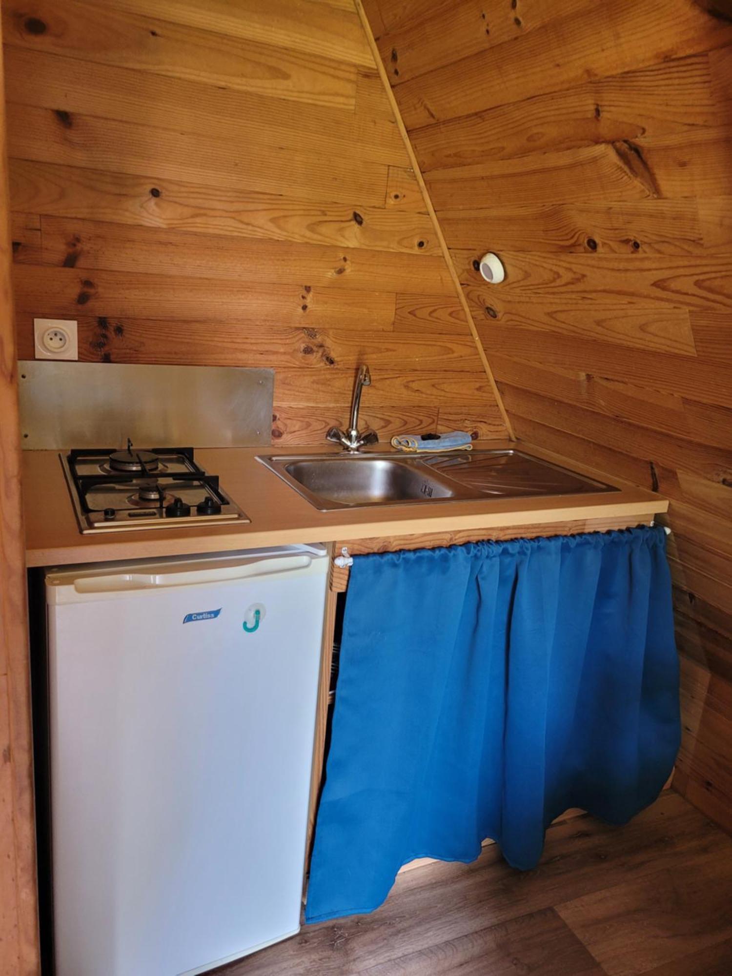 Camping Les Hirondelles Bourg-Sainte-Marie Екстериор снимка