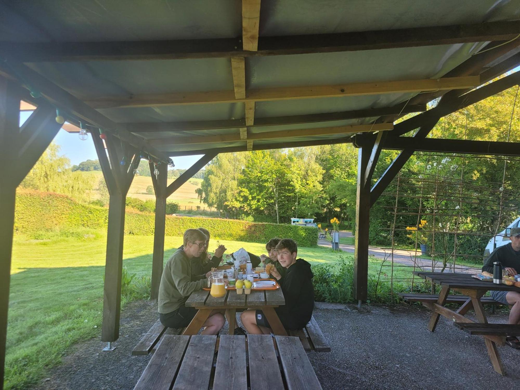 Camping Les Hirondelles Bourg-Sainte-Marie Екстериор снимка