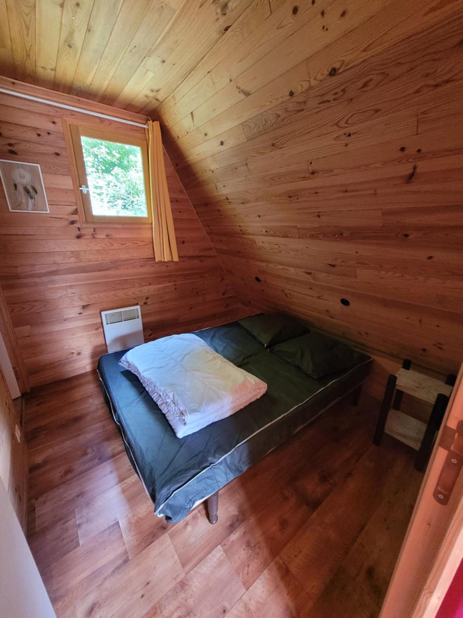 Camping Les Hirondelles Bourg-Sainte-Marie Екстериор снимка